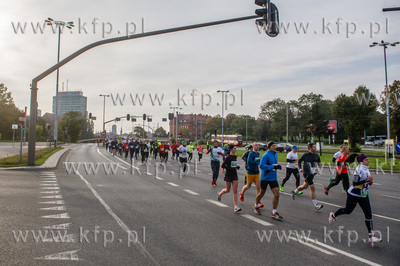 Gdańsk. AmberExpo Półmaraton Gdańsk 2016.
16.10.2016
fot....
