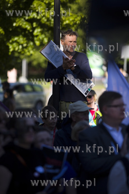 Gdańsk. Demonstracja pod pomnikiem Jana III Sobieskiego...