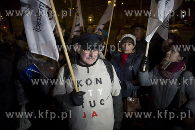 Demonstracja przed gdańskim sądem przeciwko planowanym...