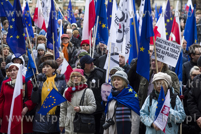 Gdańsk. Długi Targ. Manifestacja jedności z Europą...
