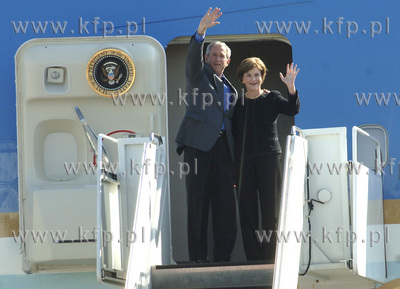 Przyjazd prezydenta USA Georga Busha wraz z malzonka...