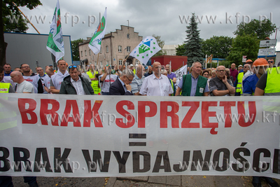 Gdańsk Nowy Port, ul. Zamknięta. Manifestacja pod...