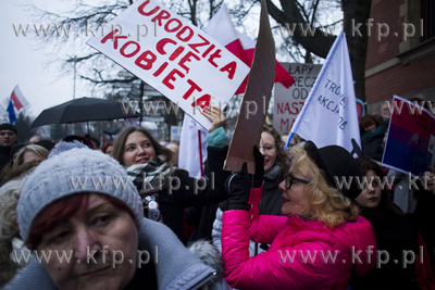 Gdańsk. " Czarny Piątek " protest w sprawie zaostrzenia...