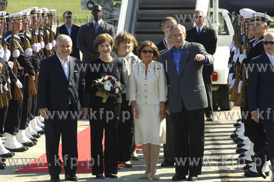 Powitanie gosci przez prezydenta RP Lecha Kaczynskiego...