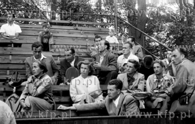 Zawody tenisowe na kortach w Sopocie. 1952 ZKosycarz1952-1p10...