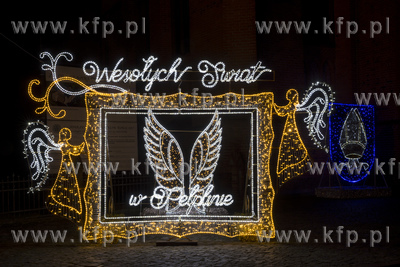 Iluminacje świąteczne w Pelplinie. 13.12.2017 fot....