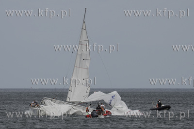 Sopot. 14. Regaty Sopot Match Race 2017. Kolizja jachtu...