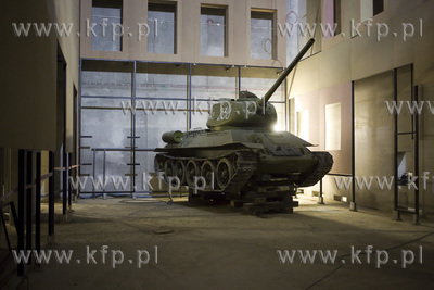 Zwiedzanie budowy i sal wystawy stłej Muzeum II Wojny...