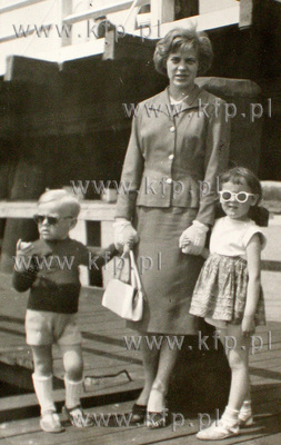 Donald Tusk z mama Ewa i siostra Sonia na sopockim...