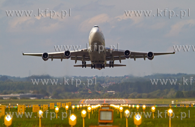 Boeing 747-400 linii Atlas Air w Porcie lotniczym im....