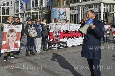 Sopot. Plac Przyjaciol Sopotu. Protest przeciw wiezieniu...