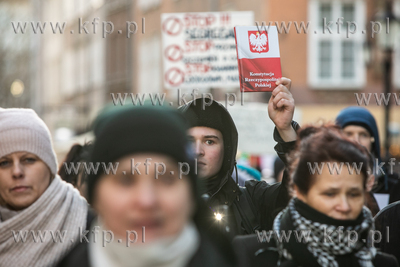 Gdańsk. Protest przeciw przymusowym szczepieniom na...