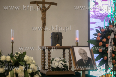 Cmentarz Srebrzysko w Gdańsku. Pogrzeb prof. Wiesława...