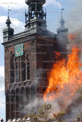 Plonie kosciol sw Katarzyny w Gdansku widok z gdanskiego...