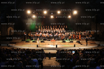 Opera Lesna w Sopocie.Koncert Piotra Rubika Santo Subito...