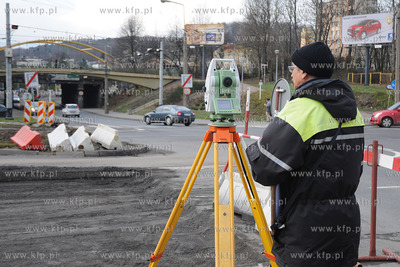 Poczatek przebudowy ukladu drogowego Wezel Sw. Maksymiliana...