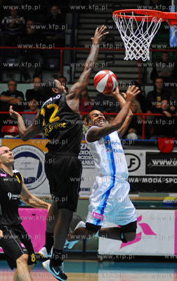 Kolobrzeg. Tauron Basket Liga - mecz koszykowki mezczyzn...