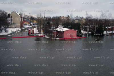 W zwiazku z zagrozeniem powodziowym na Zulawach Elblaskich...