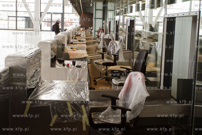 30 najaktywniejszych fanow lotniska na facebooku mialo...