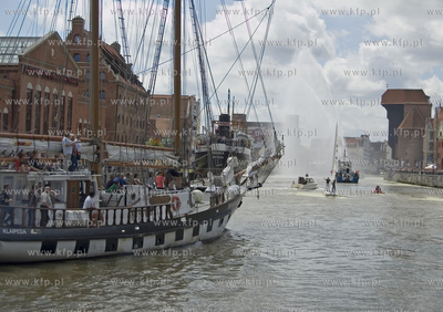 Uroczysta parada zaglowcow na Motlawie zakonczyla Baltic...