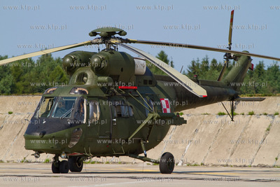 W Gdyni Babich Dolach zalogi smiglowcow W-3 z 25 Brygady...