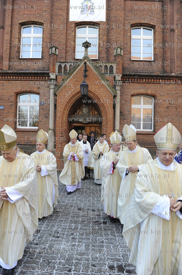 W uroczystooa Niepokalanego Poczecia NMP, w sobote...
