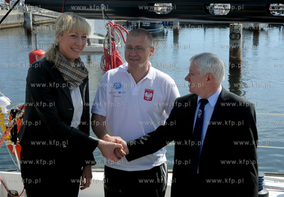 Gdynia. Pozegnanie kpt. Krystiana Szypki, ktory na...