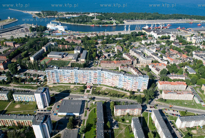 Gdansk Nowy Port z lotu ptaka. Falowiec na ul. Wyzwolenia....