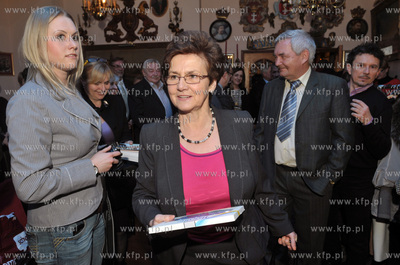 Promocja ksiazki Danuta Walesa marzenia i tajemnice....