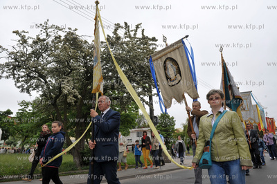 Boże Ciało w Gdańsku Brzeźnie. Procesja na ul....