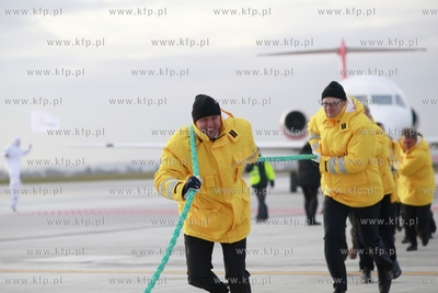 Gdansk Rebiechowo. Lotnisko im. Lecha Walesy. Uroczyste...