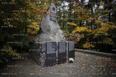 Sopot. Cmentarz Zolnierzy Radzieckich.
24.10.2012
fot....