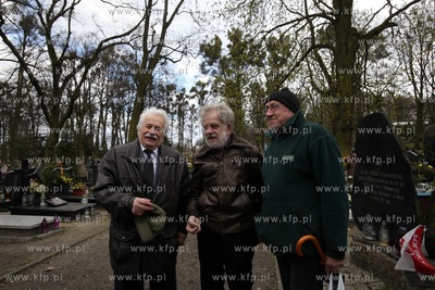 Gdańsk. Cmentarz garnizonowy. Odsłonięcie tablicy...