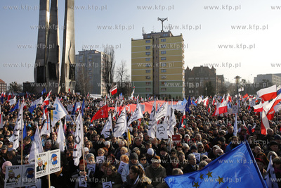 Gdańsk. Plac Solidarności. Wiec poparcia dla Lecha...