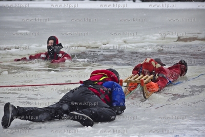 Wspólne ćwiczenia lodowe jednostek Komendy Miejskiej...