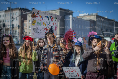 Manifestacja artystyczna Teatr Mostownia z okazji Międzynarodowy...