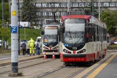 Gdańsk. Zerwana tramwajowa linia trakcyjna na wysokości...