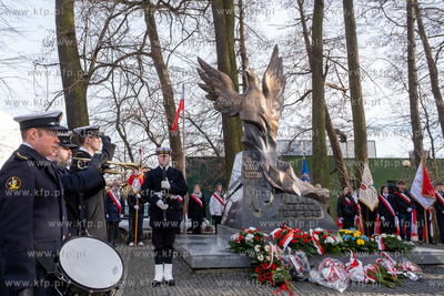 Sopot. Pomnik Armii Krajowej w parku im. sanitariuszki...