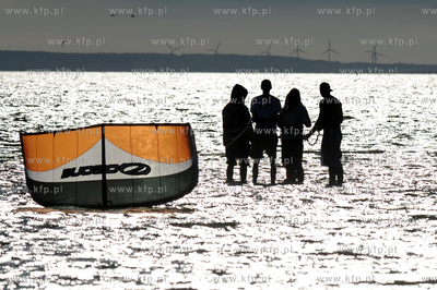 Camping Maszoperia kolo Jastarni. Nauka kitesurfingu...