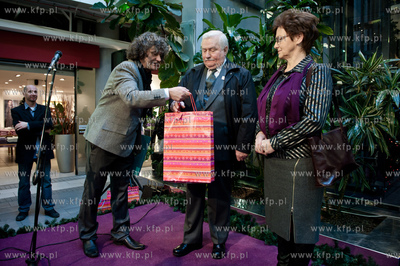 Gdansk. Centrum Handlowe Manhattan. Premiera i promocja...