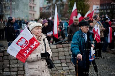 Gdansk. Marsz sympatykow Prawa i Sprawiedliwosci oraz...