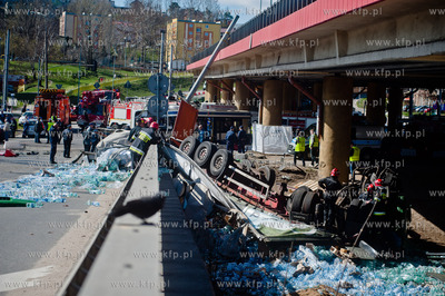 Gdynia. Skrzyzowanie ul. Morskiej i zjazdu z Estakady...