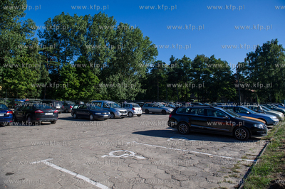 Gdansk. Letni wypoczynek na plazy miejskiej Stogi....