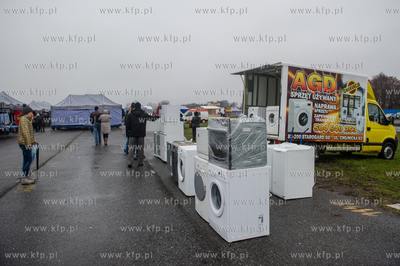 Gielda samochodowa w Pruszczu Gdanskim. Jedno z
najwiekszych...