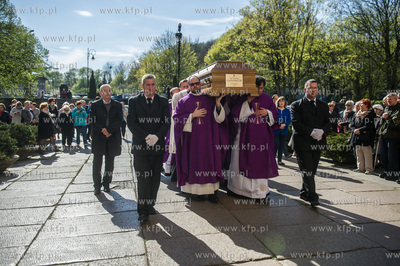 Gdansk. Katredra Oliwska. Wprowadzenie trumny z cialem...
