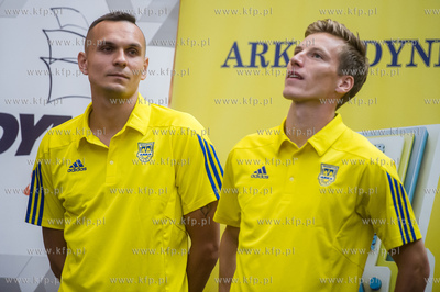 Gdynia. Centrum Riviera. Prezentacja zespołu Arki...