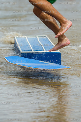Gdańsk. Plaża Jelitkowo. Zawody Dakine Polish Skimboarding...