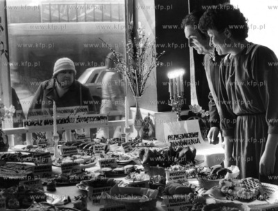 Pokaz wielkanocnych potraw i ciast zorganizowany przez...