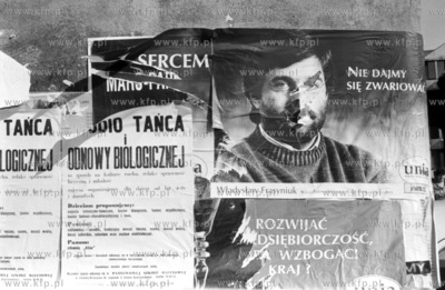 pozostalosci po kampanii wyborczej do parlamentu w...