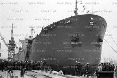 Uroczystości nadania imienia pierwszemu masowcowi...